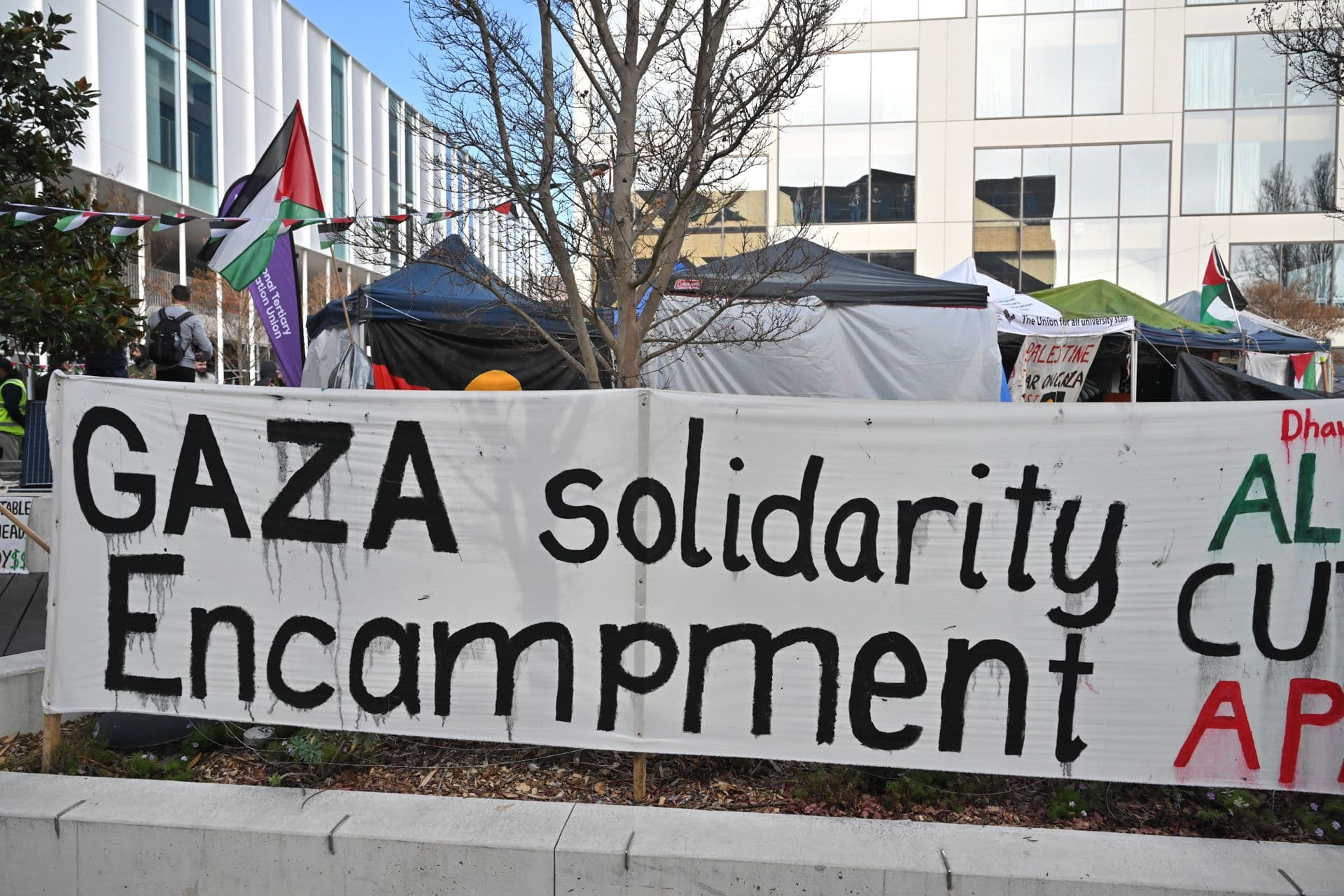 Police Order Pro-Hamas Protestors To Leave By Midday Today