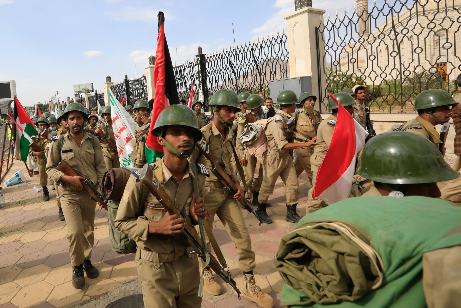 Poll Reveals Most Palestinian Support Hamas